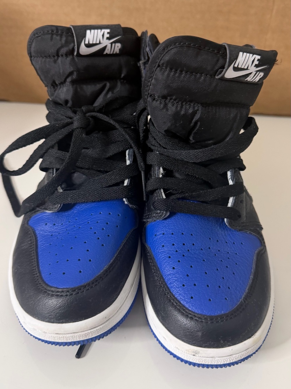 Nike Boys 5Y Black Sneakers with Royal Blue Accent